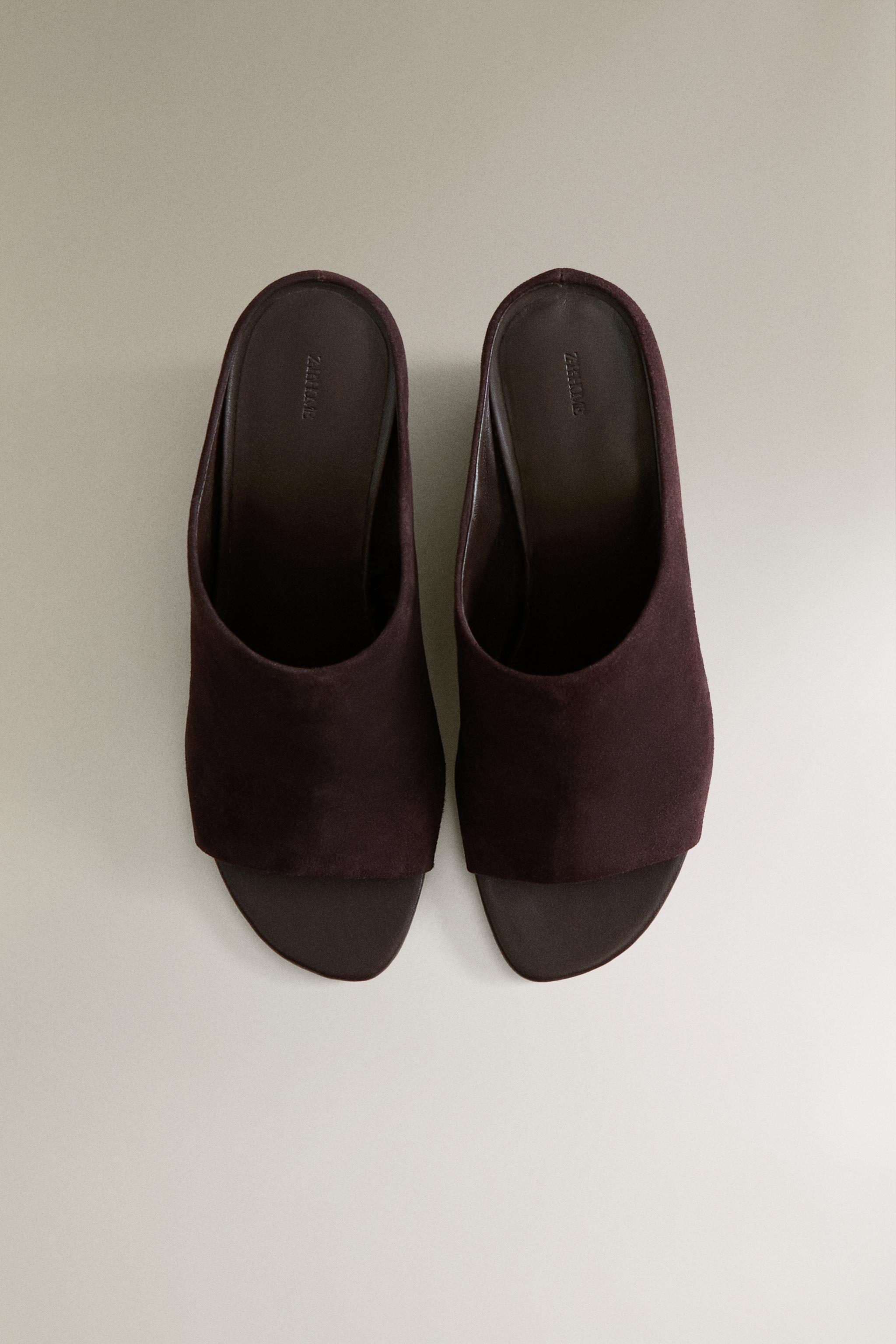 LEATHER WEDGE SANDALS